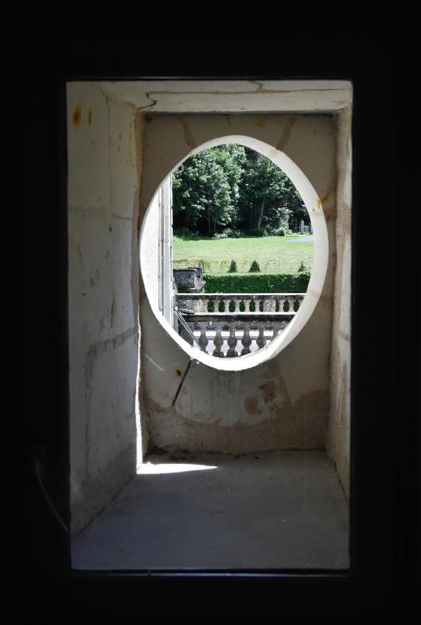Chateau De Jalesnes Vernantes Bagian luar foto