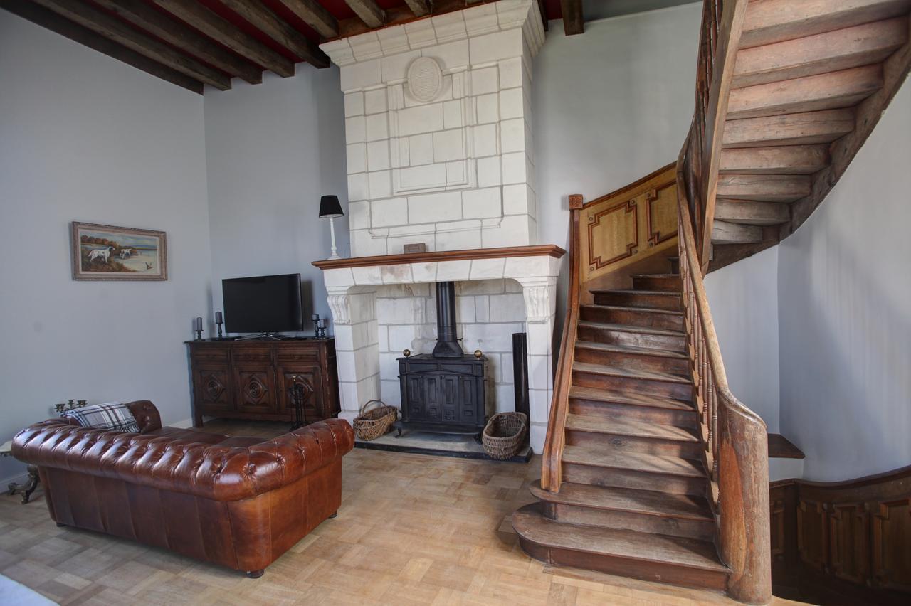 Chateau De Jalesnes Vernantes Bagian luar foto